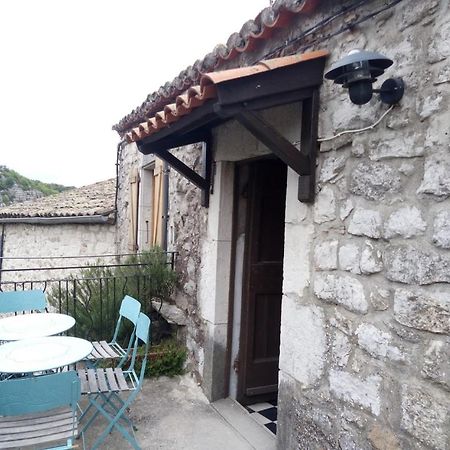 Maison Pierre Et Voute Au Coeur Du Village Balazuc Exteriör bild