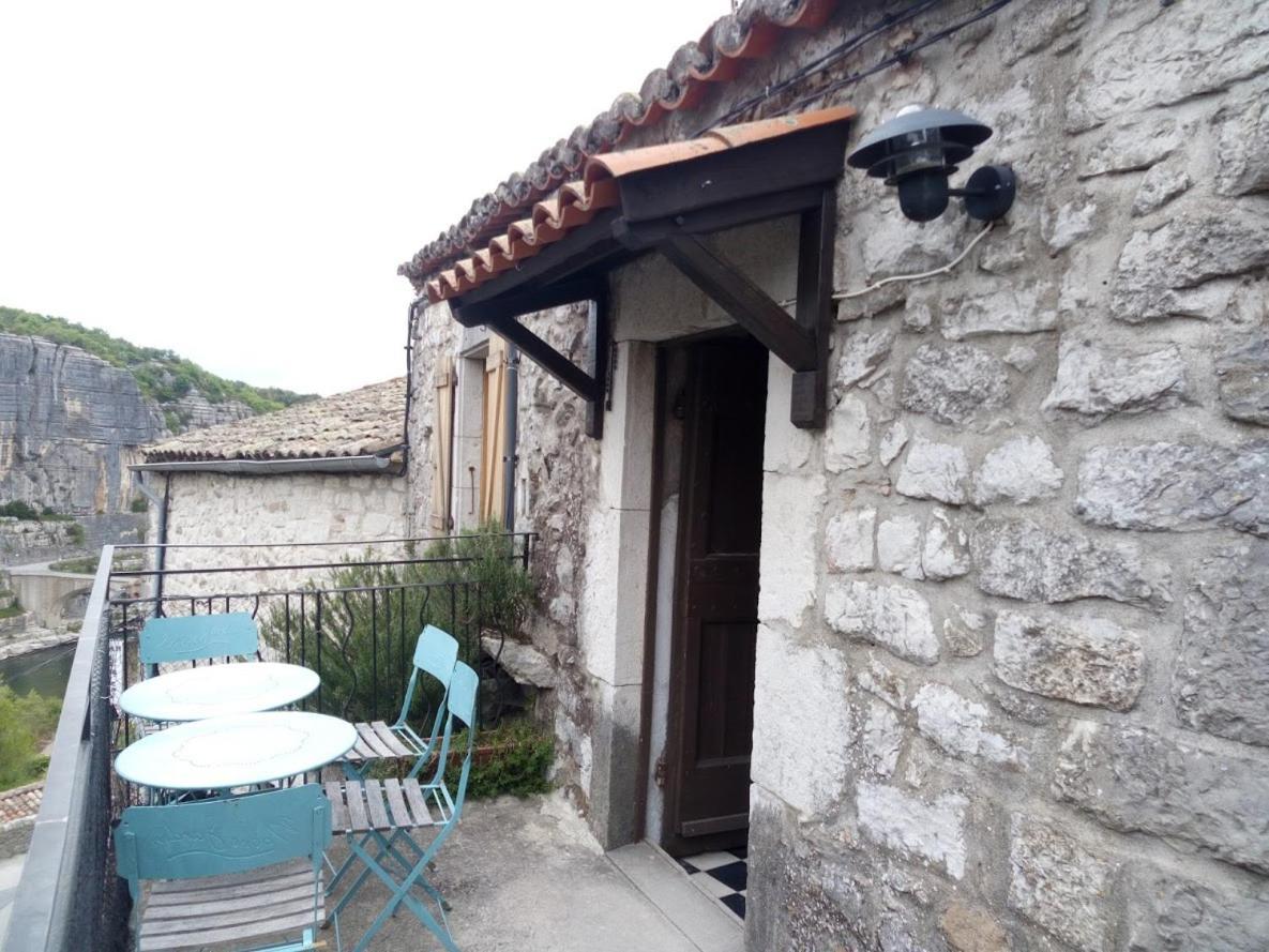 Maison Pierre Et Voute Au Coeur Du Village Balazuc Exteriör bild