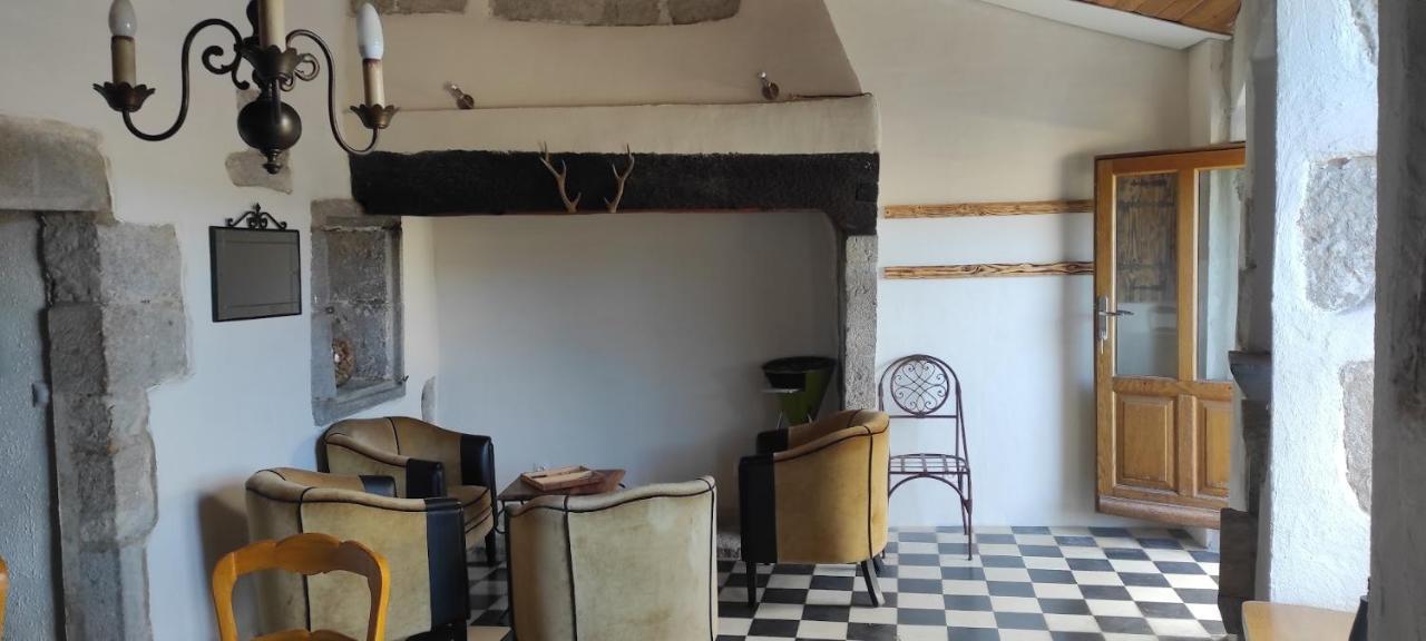 Maison Pierre Et Voute Au Coeur Du Village Balazuc Exteriör bild